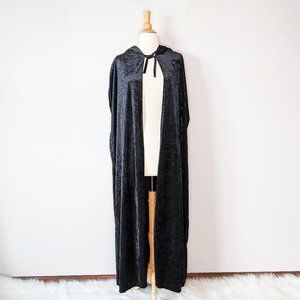 Spirit Halloween Black Velvet Hooded Womens Cape